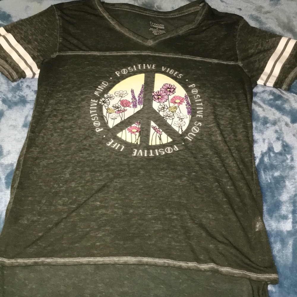 •Positive Vibes, Soul, and Life Tee• - Picture 5 of 7